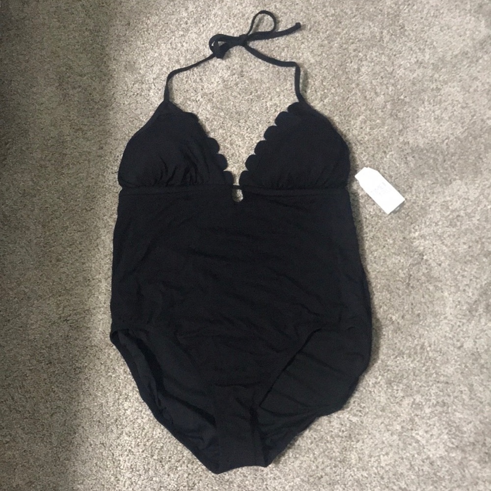 BNWT time and tru scalloped one piece SZ16/18